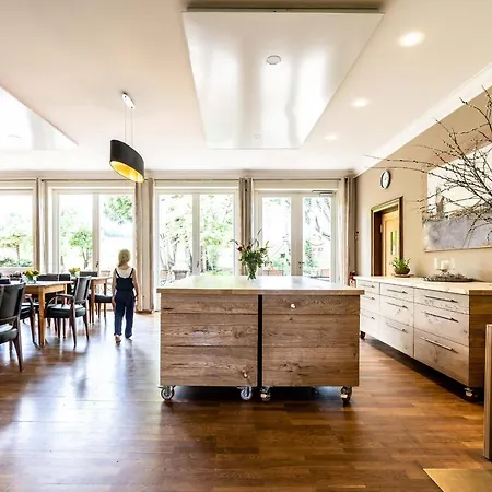 Отель Seinz Wisdom - Bio-hotel Vegan-vegetarisch Бад-Кольгруб