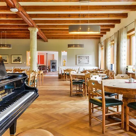 Seinz Wisdom - Bio-hotel Vegan-vegetarisch Hotel 4*