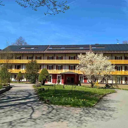 Seinz Wisdom - Bio-hotel Vegan-vegetarisch 4*